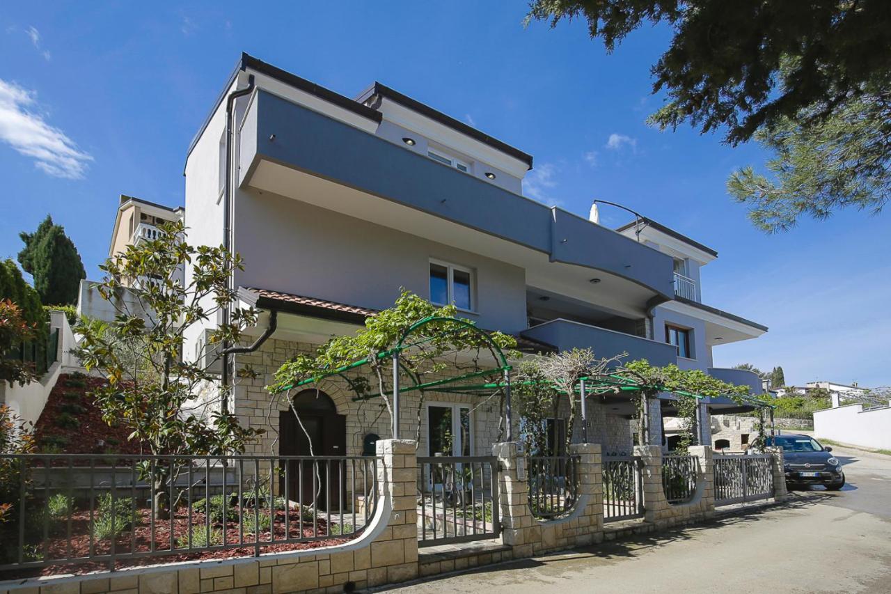 Apartments Villa Sofia Crveni Vrh Exterior photo
